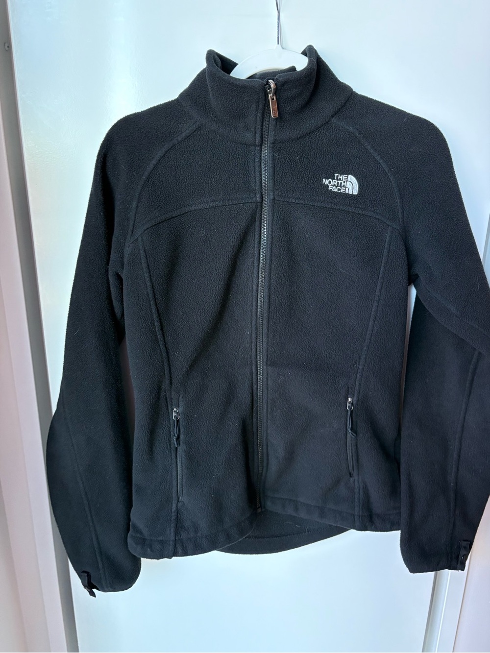 The North Face Women’s Black Fleece Jacket🖤